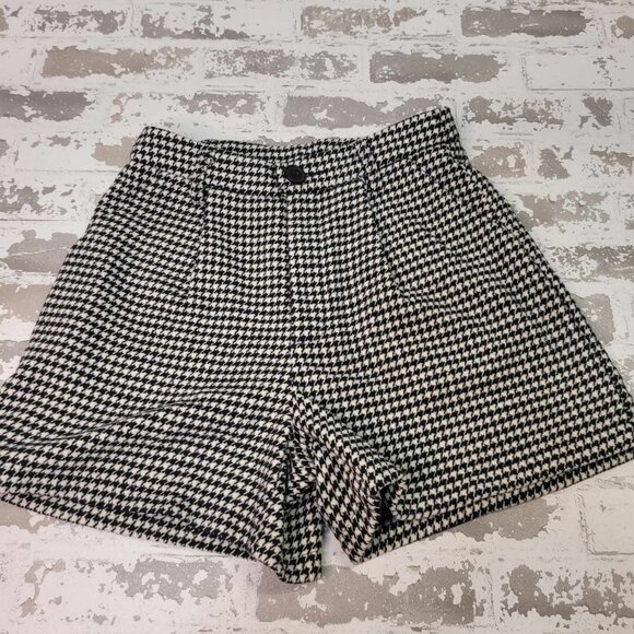 2550 Revival Boutique Black/White Houndstooth Women's Shorts Size Small - Picture 1 of 6